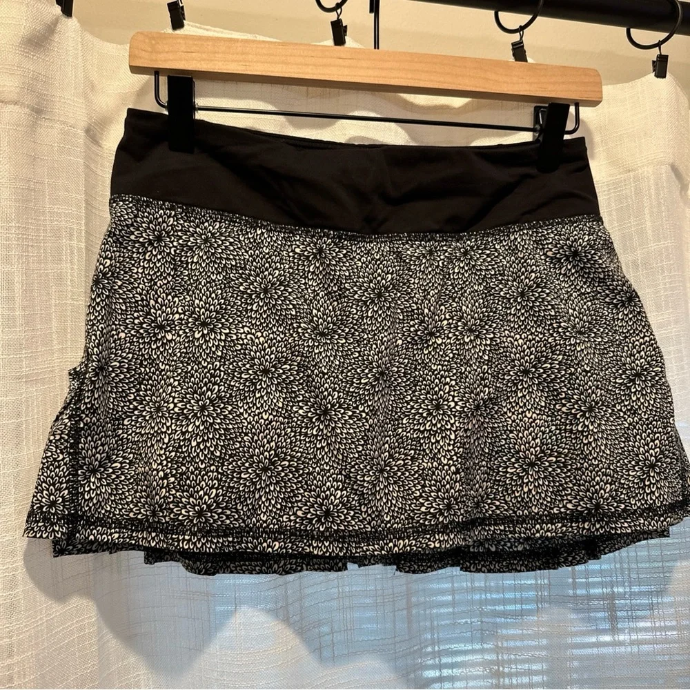 Lululemon Run: Womens 4 Pace Setter Skirt 4 way Stretch Plush Petal Black Ghost - Picture 2 of 11